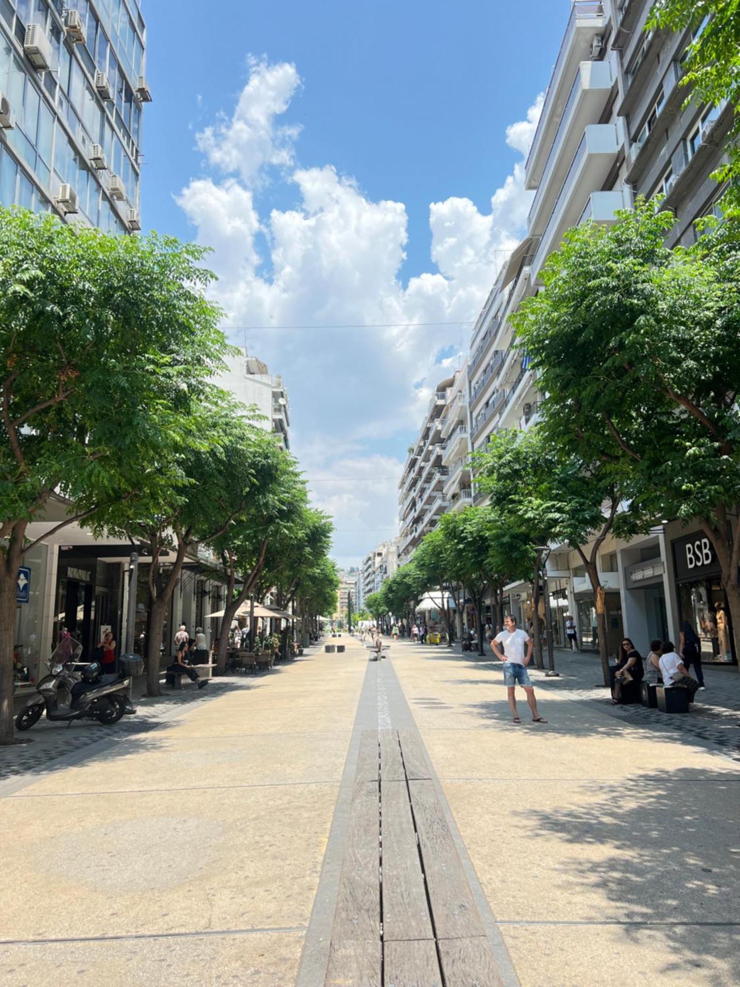 Meraki Luxury Center Apartment